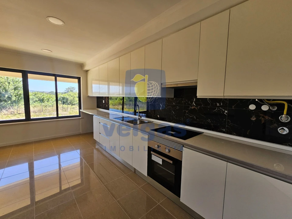 Apartamento T4 para Venda em Bombarral e Vale Covo Foto 38