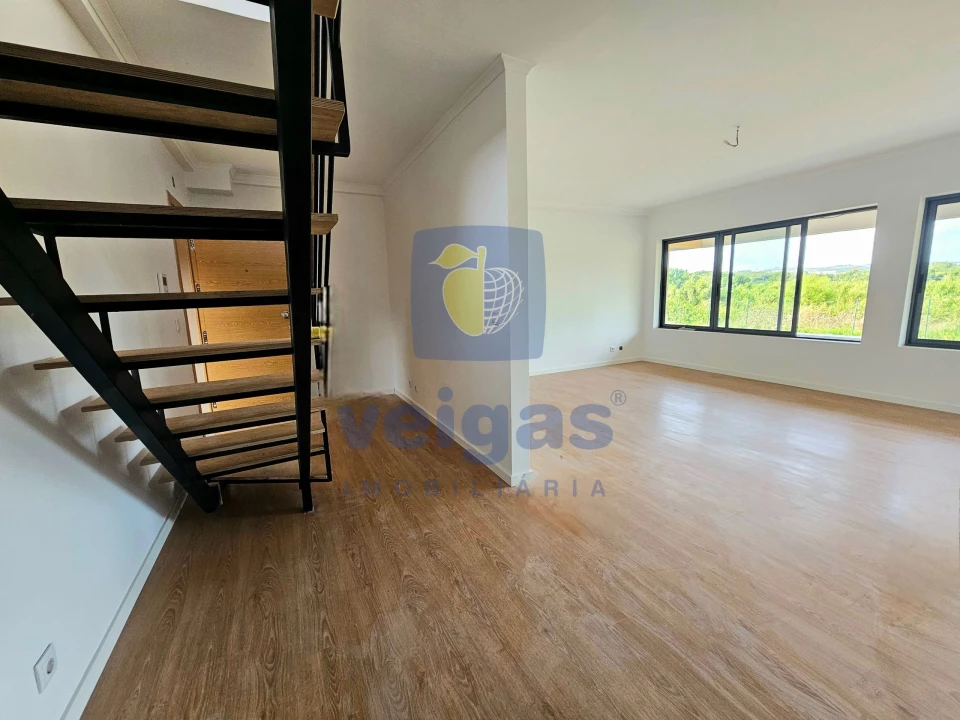 Apartamento T4 para Venda em Bombarral e Vale Covo Foto 5
