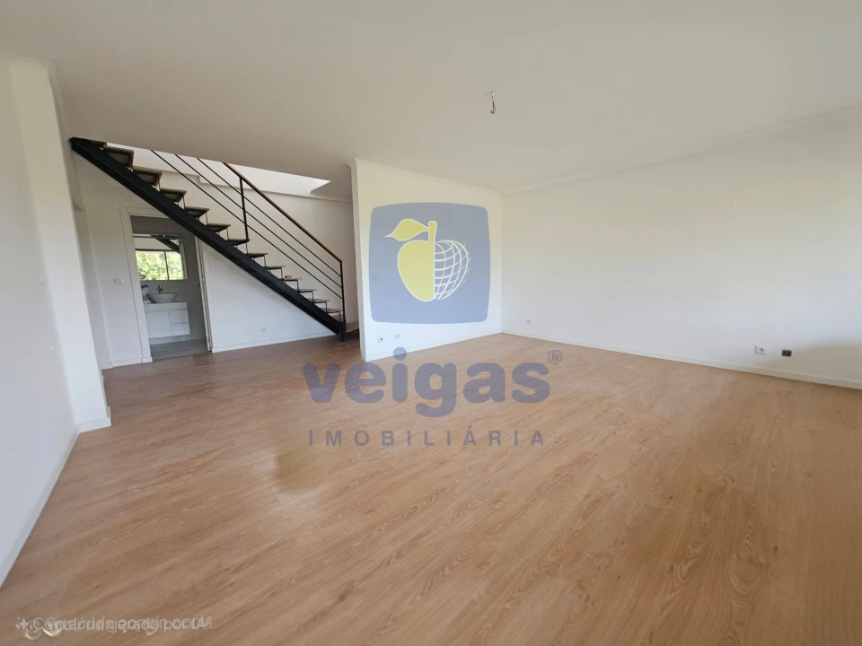 Apartamento T4 para Venda em Bombarral e Vale Covo Foto 25