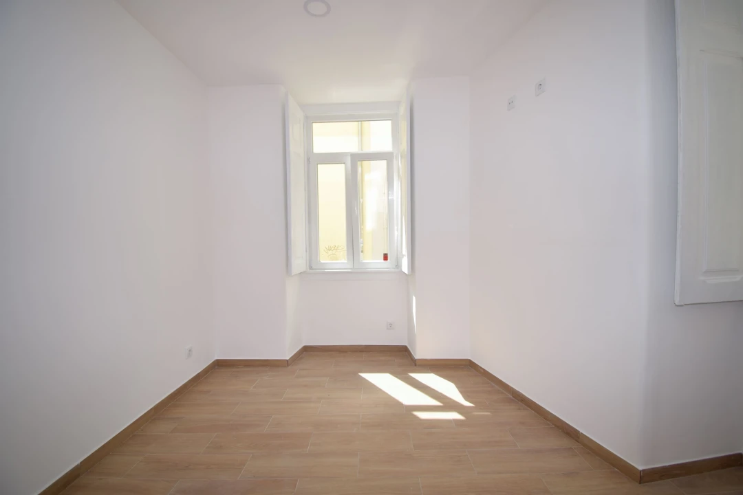 Apartamento T2 para Arrendamento em Misericórdia Foto 2