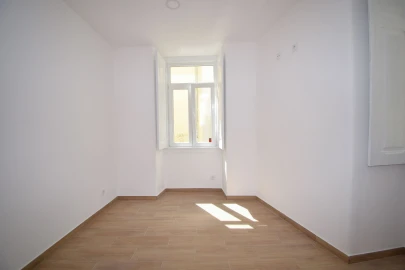 Apartamento T2 para Arrendamento em Misericórdia