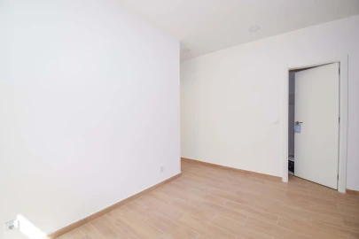 Apartamento T2 para Arrendamento em Misericórdia