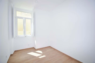 Apartamento T2 para Arrendamento em Misericórdia