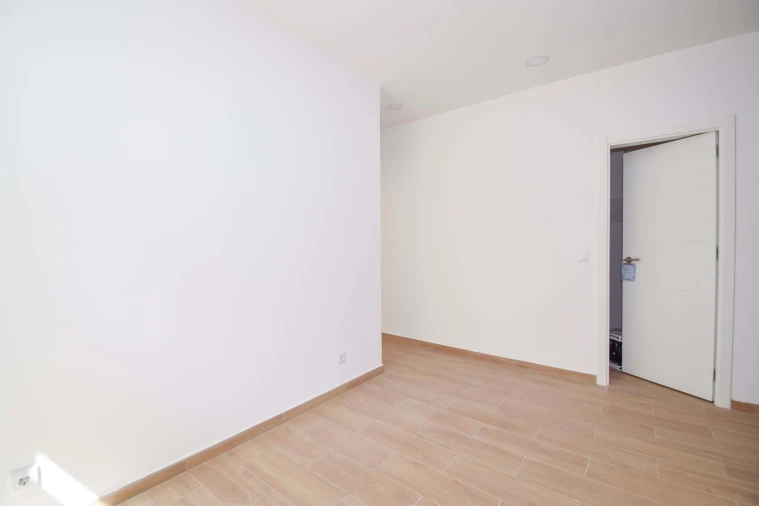 Apartamento T2 para Arrendamento em Misericórdia Foto 8
