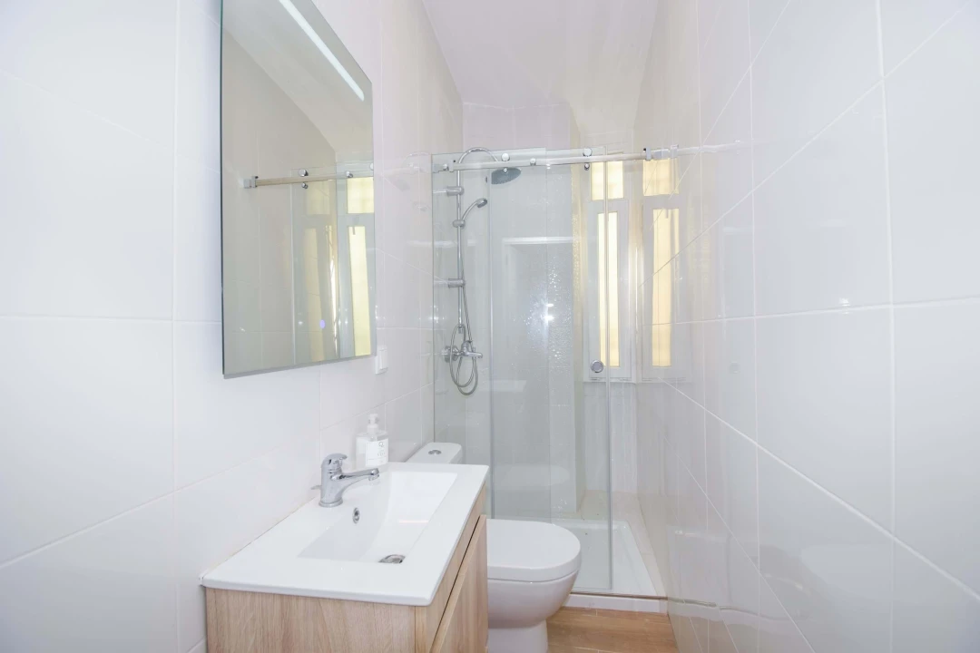Apartamento T2 para Arrendamento em Misericórdia Foto 13