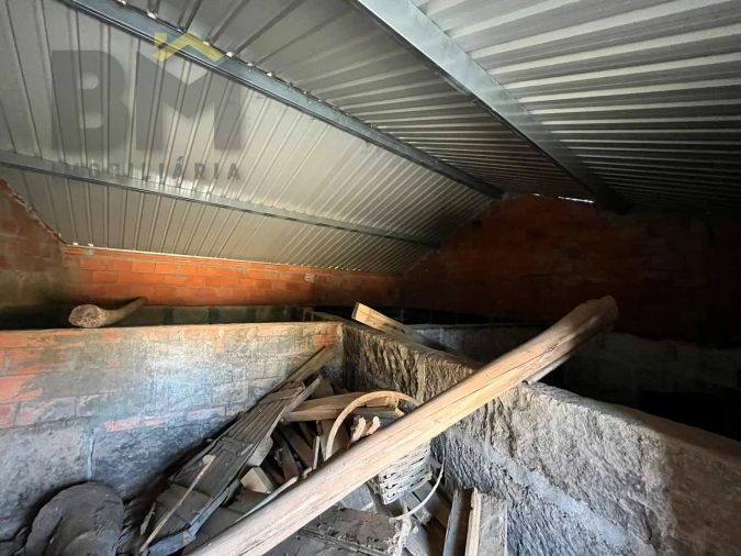 Armazém para Venda em Freixial e Juncal do Campo Foto 5