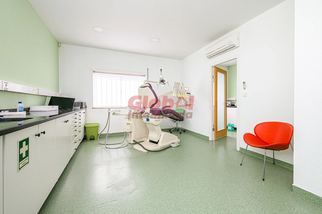 Loja para Trespasse em Faíl e Vila Chã de Sá Foto 5