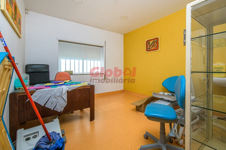 Loja para Trespasse em Faíl e Vila Chã de Sá Foto 7