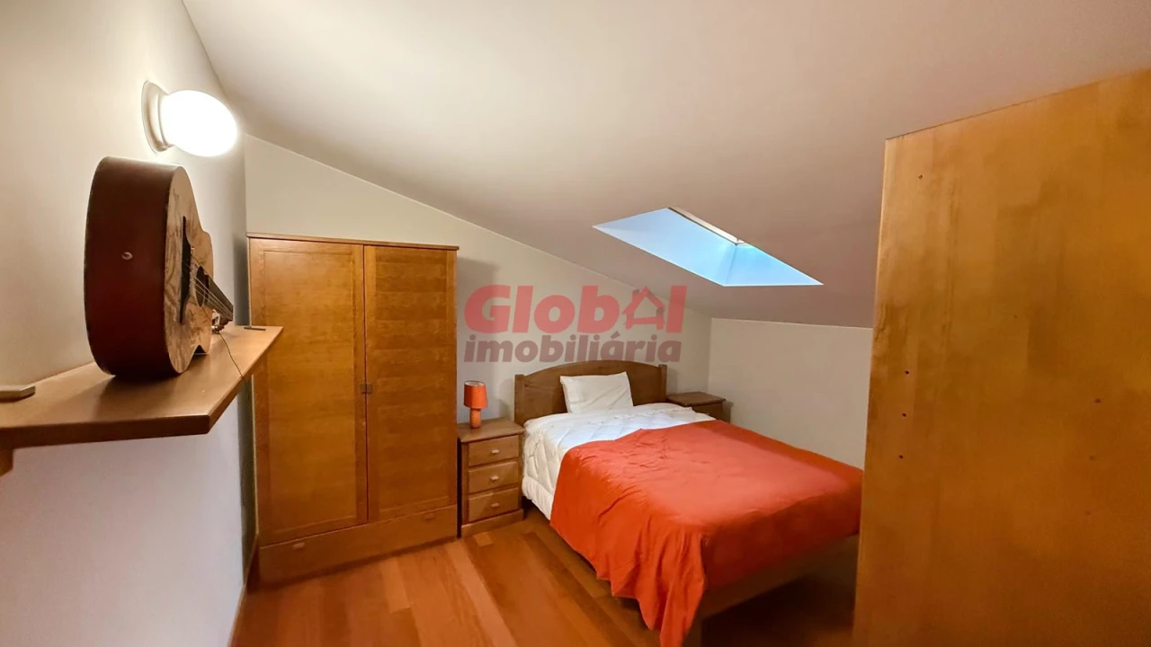 Apartamento T6 para Venda em Viseu Foto 11