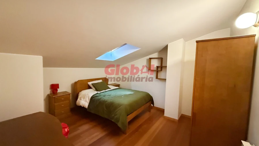 Apartamento T6 para Venda em Viseu Foto 9
