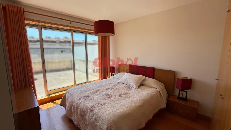 Apartamento T6 para Venda em Viseu Foto 4