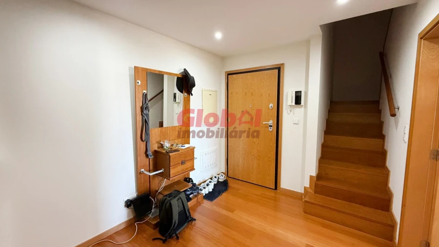 Apartamento T6 para Venda em Viseu Foto 2