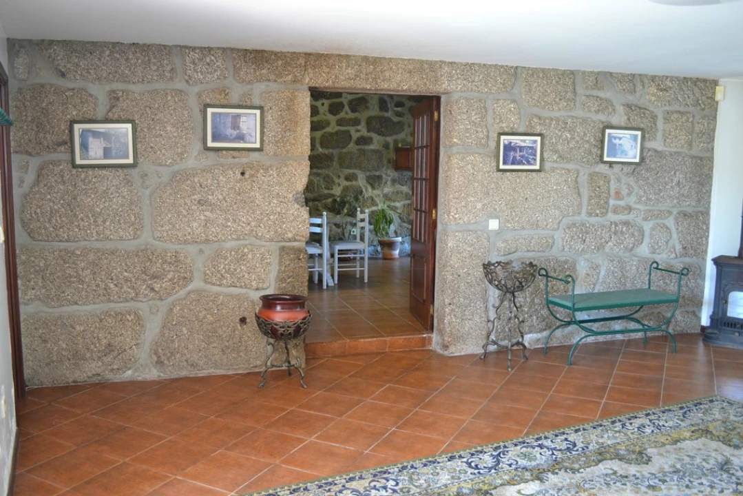 Quinta T6 para Venda em Fonte Arcada e Oliveira Foto 19