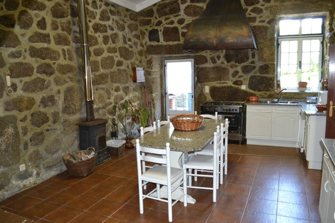 Quinta T6 para Venda em Fonte Arcada e Oliveira Foto 17