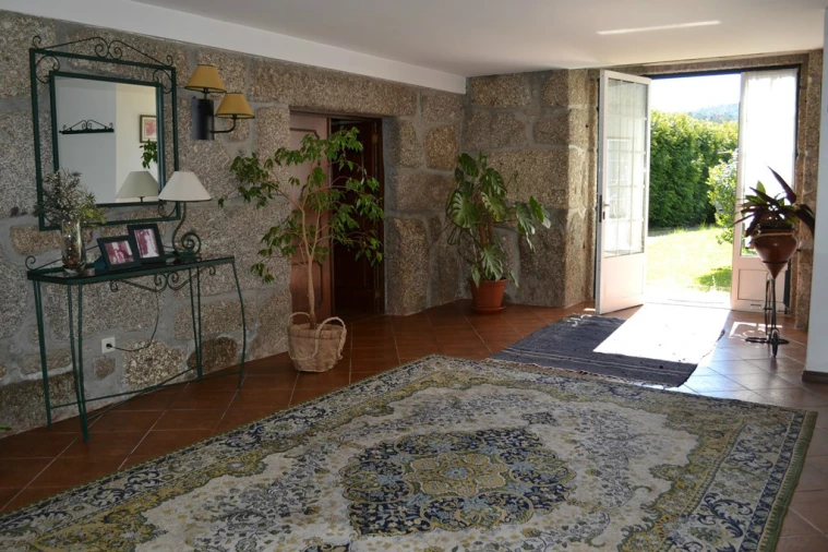 Quinta T6 para Venda em Fonte Arcada e Oliveira Foto 16