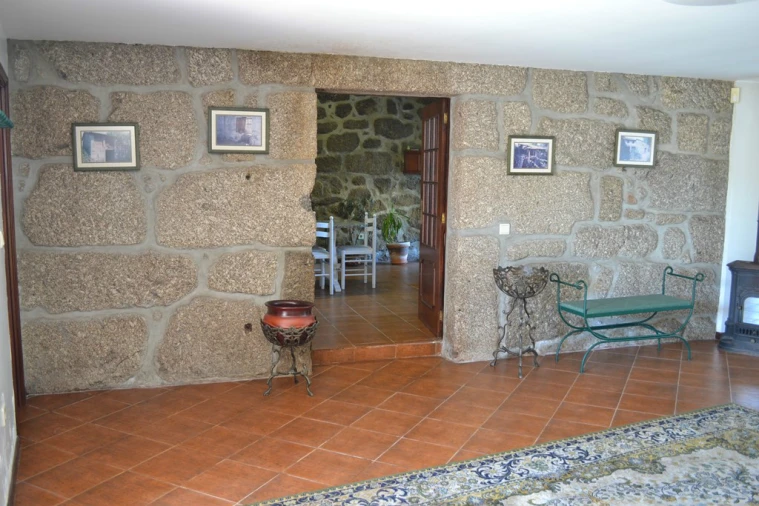 Quinta T6 para Venda em Fonte Arcada e Oliveira Foto 19