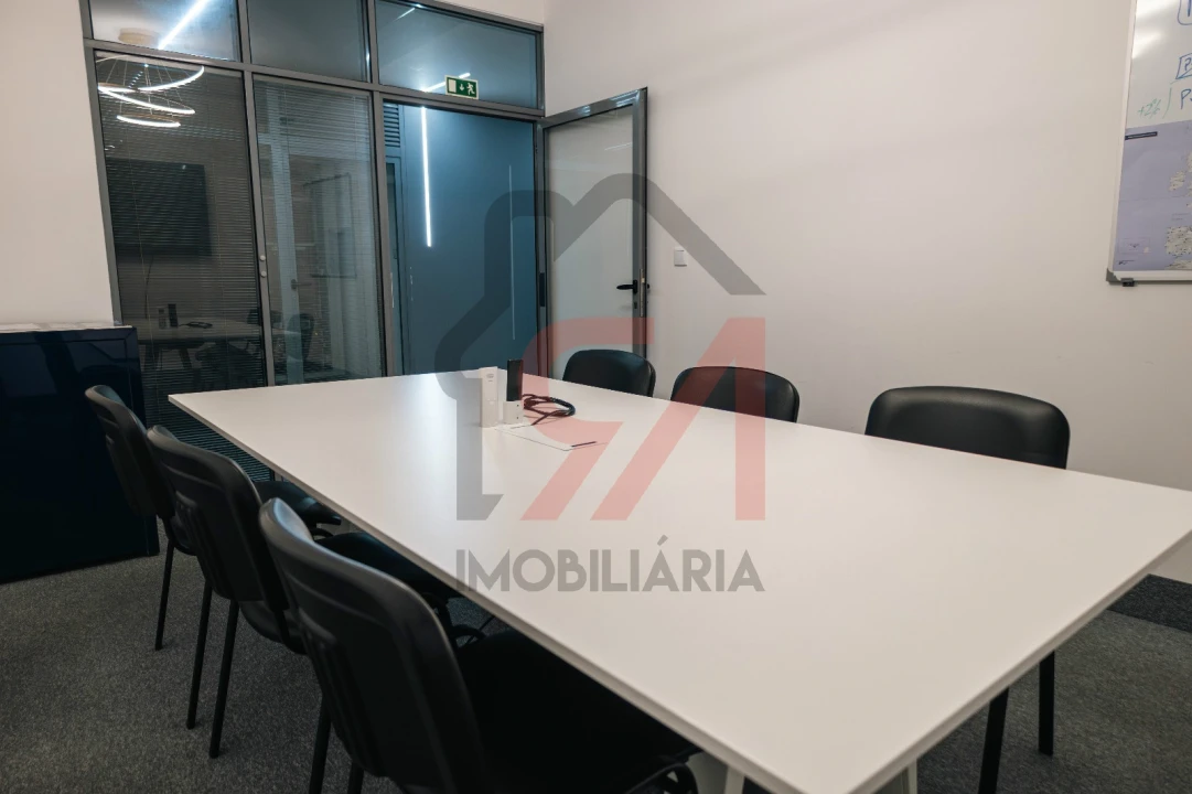 Armazém para Venda em Paços de Ferreira Foto 7