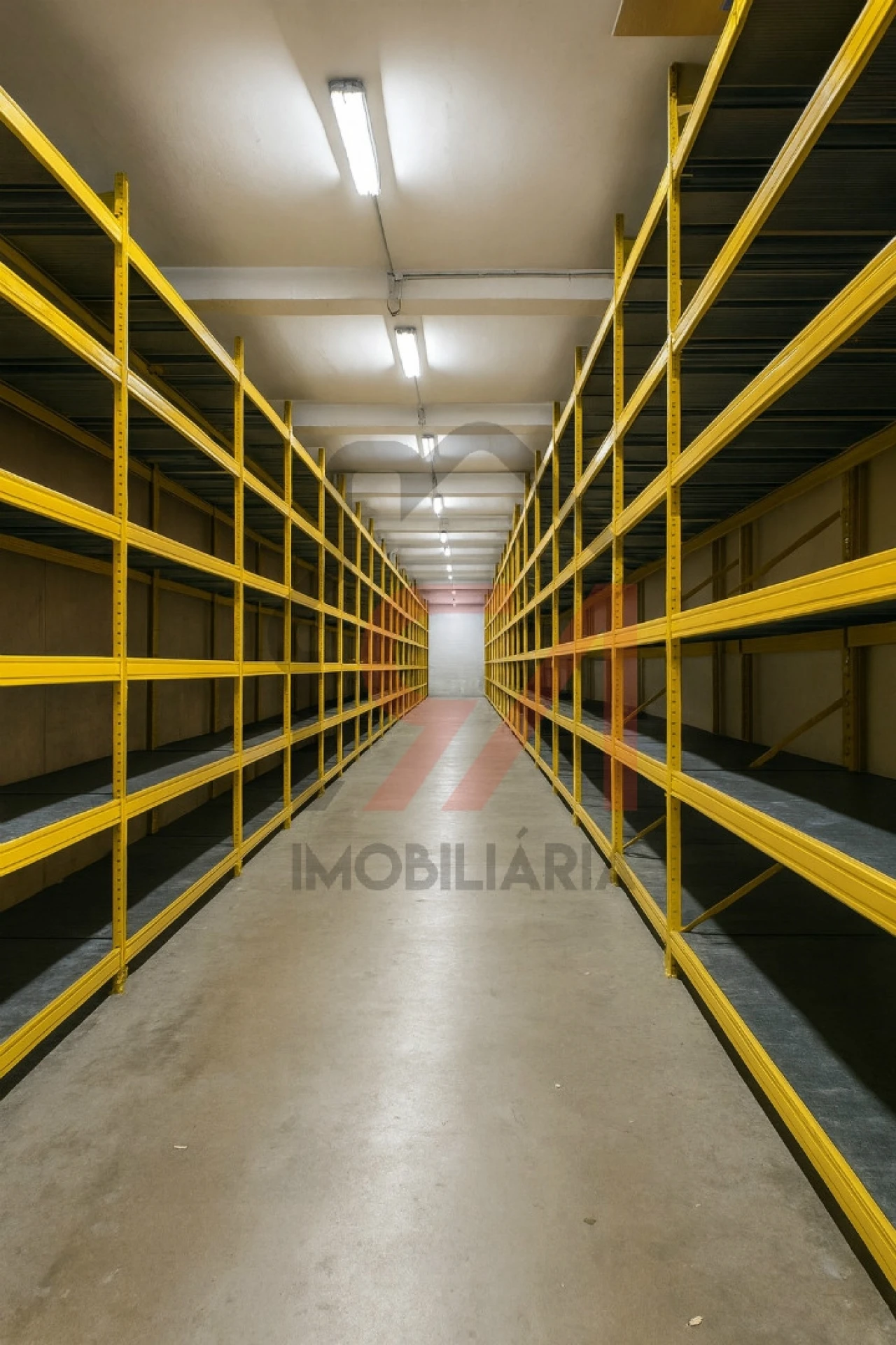 Armazém para Venda em Paços de Ferreira Foto 2