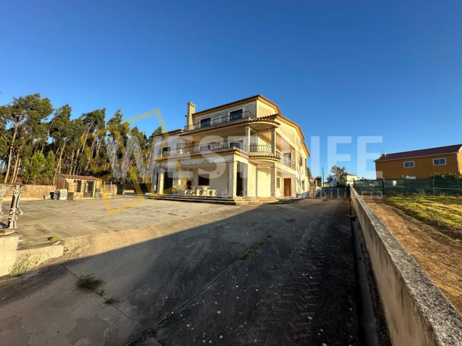 Moradia T6 para Venda em Santa Barbara Foto 38