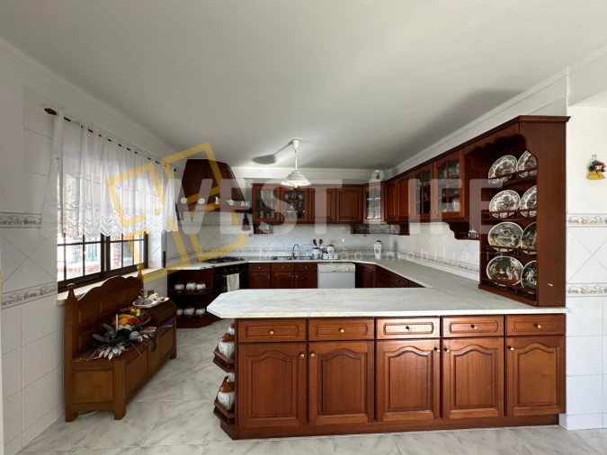 Moradia T6 para Venda em Santa Barbara Foto 21