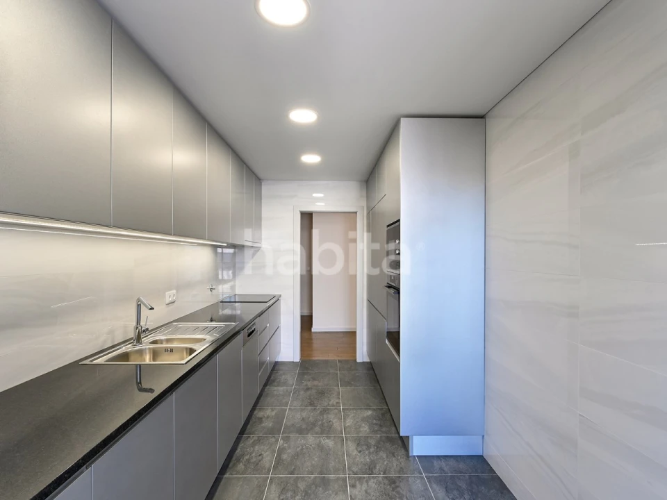 Apartamento T3 para Venda em Cedofeita, Santo Ildefonso, Sé, Miragaia, São Nicolau e Vitória Foto 12