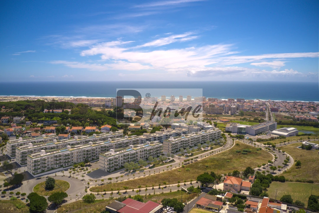 Apartamento T5 para Venda em Caparica e Trafaria Foto 1