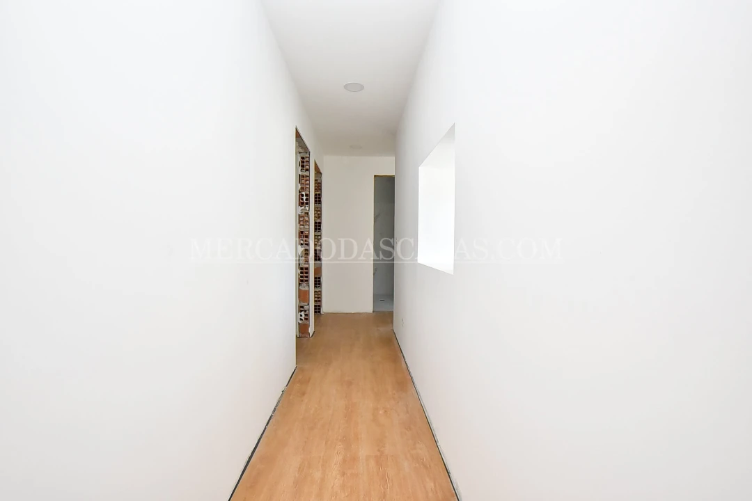 Moradia T3 para Venda em Argoncilhe Foto 4