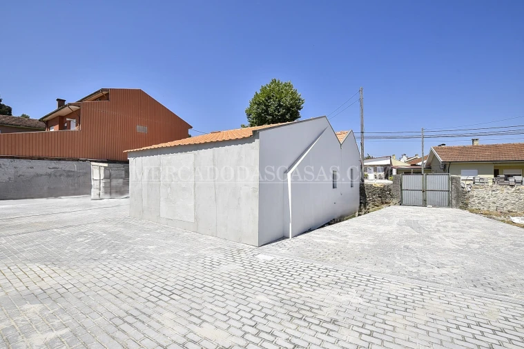 Moradia T3 para Venda em Argoncilhe Foto 17