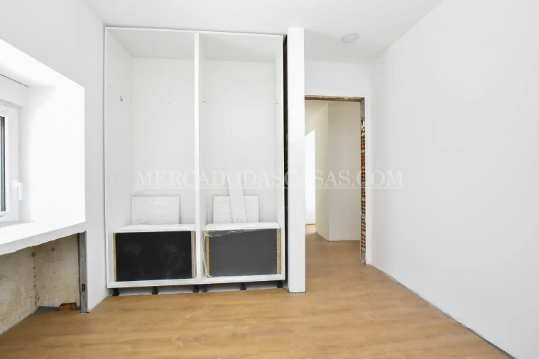 Moradia T3 para Venda em Argoncilhe Foto 8