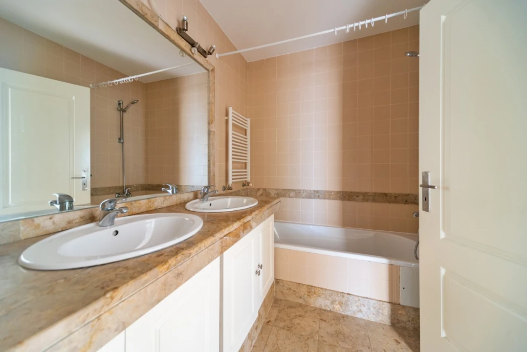 Apartamento T2 para Venda em Santa Maria e São Miguel, São Martinho, São Pedro Penaferrim Foto 10