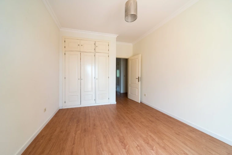 Apartamento T2 para Venda em Santa Maria e São Miguel, São Martinho, São Pedro Penaferrim Foto 6