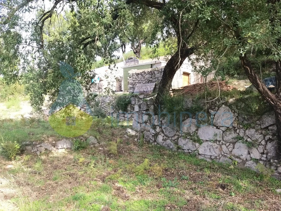 Moradia T1 para Venda em Monchique Foto 4