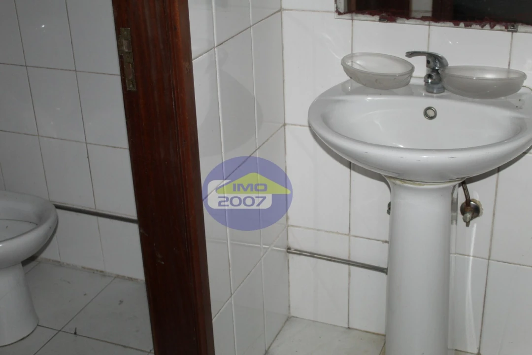 Loja para Venda em São João da Madeira Foto 28