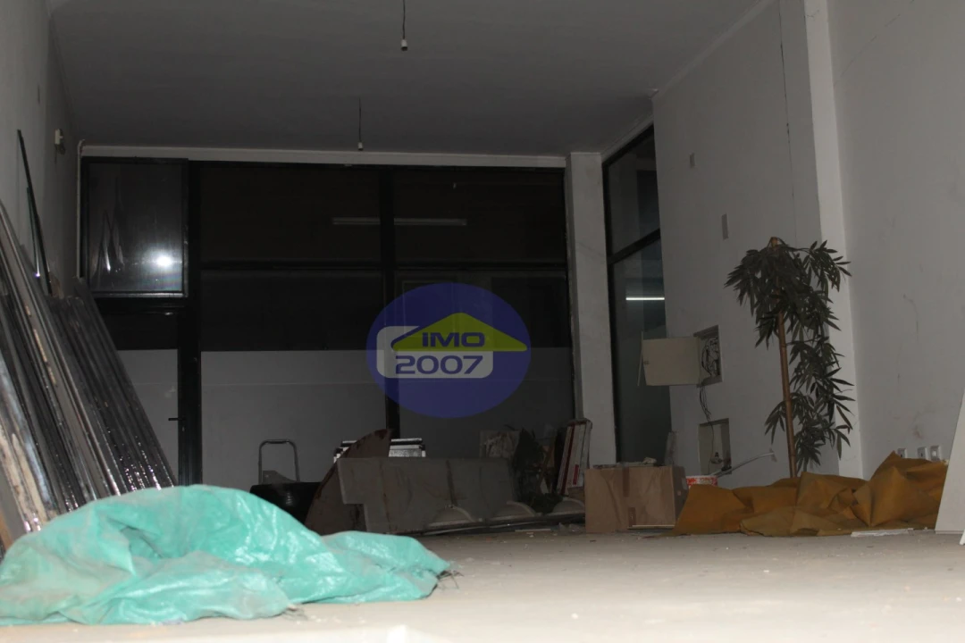 Loja para Venda em São João da Madeira Foto 38