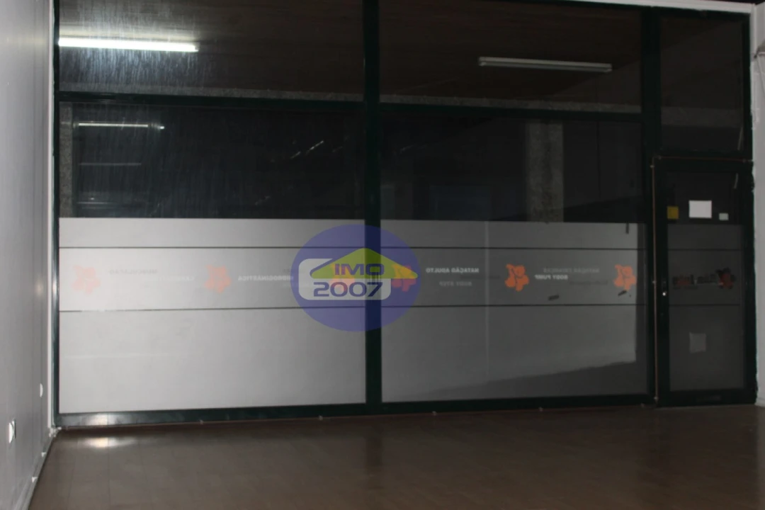 Loja para Venda em São João da Madeira Foto 47