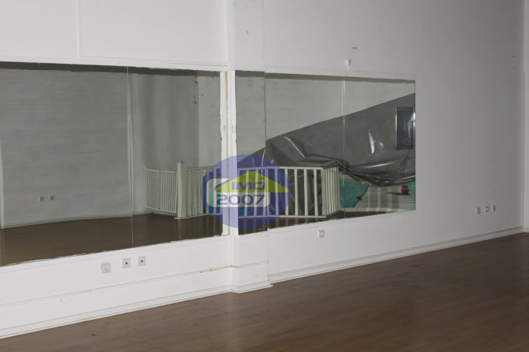 Loja para Venda em São João da Madeira Foto 49