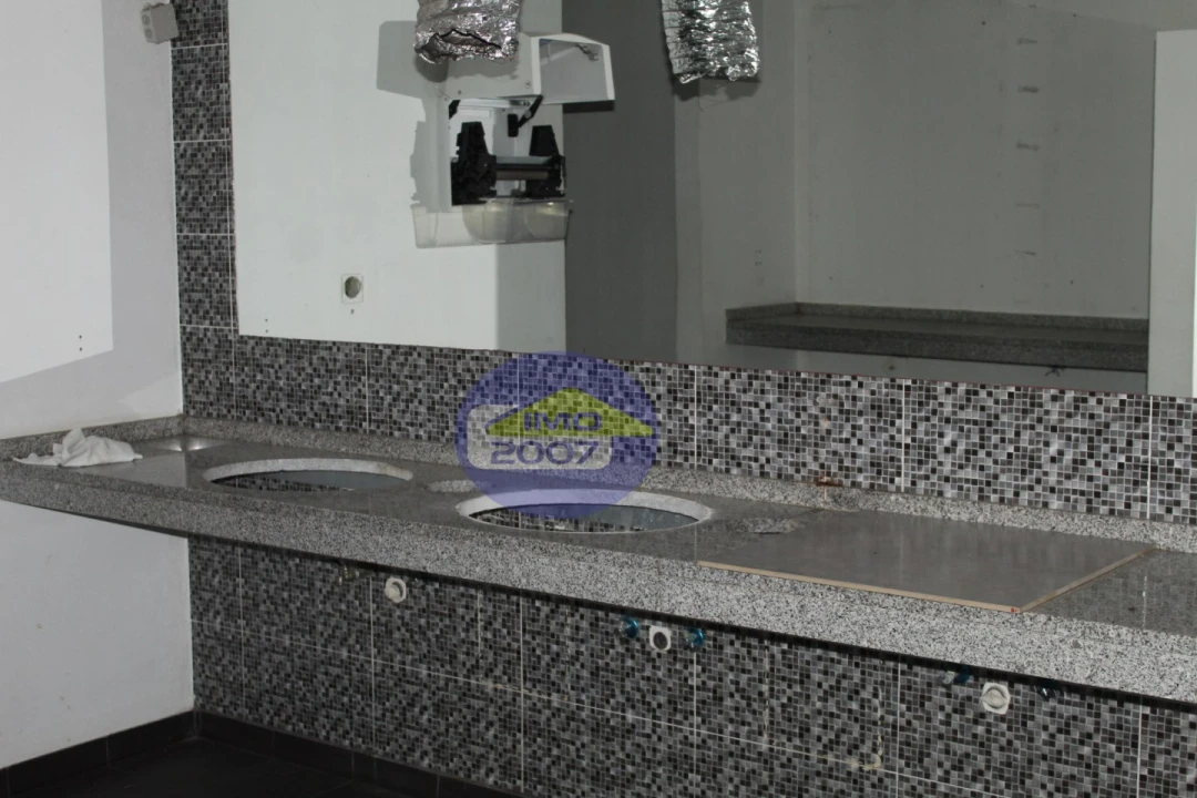 Loja para Venda em São João da Madeira Foto 61