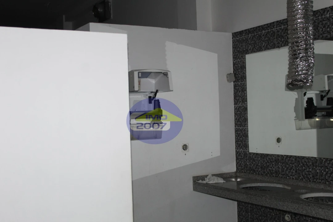 Loja para Venda em São João da Madeira Foto 62