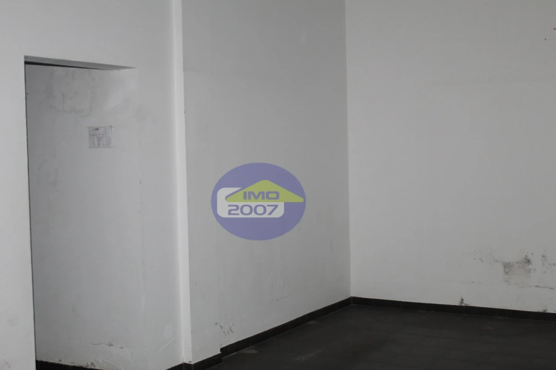 Loja para Venda em São João da Madeira Foto 74