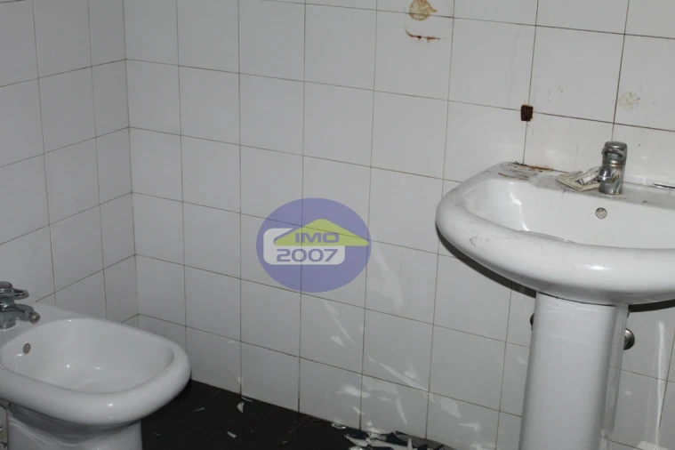 Loja para Venda em São João da Madeira Foto 19