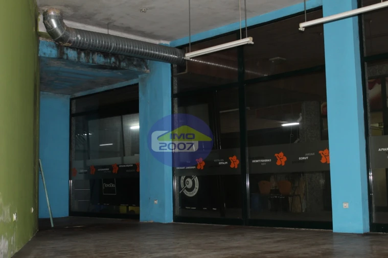 Loja para Venda em São João da Madeira Foto 57