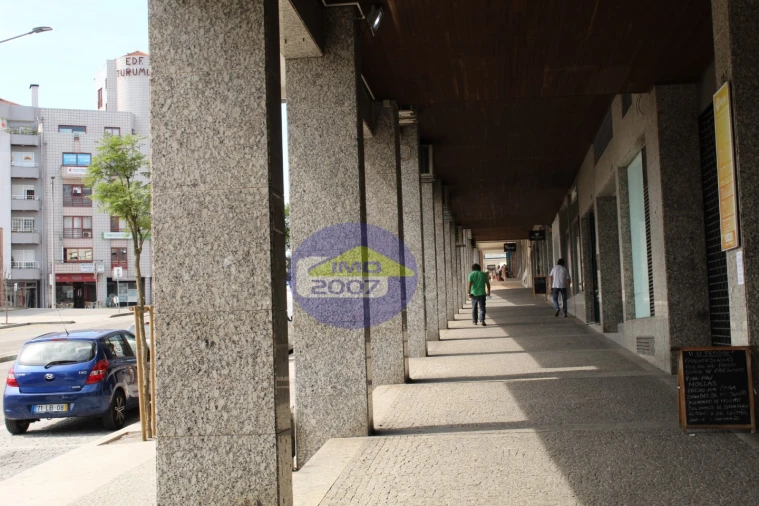 Loja para Venda em São João da Madeira Foto 101