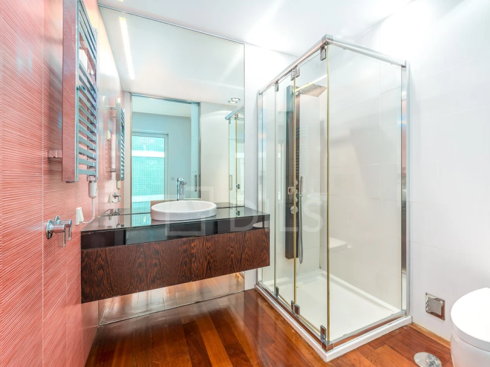 Apartamento T5 para Venda em Belém Foto 21