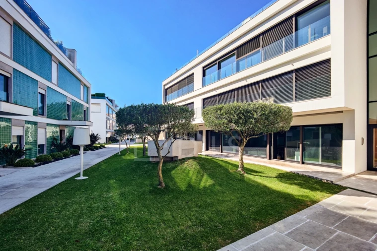 Apartamento T5 para Venda em Belém Foto 24