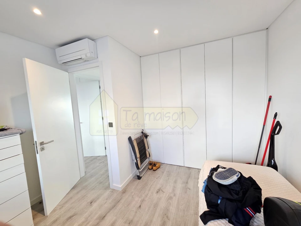 Apartamento T2 para Venda em Quarteira Foto 20