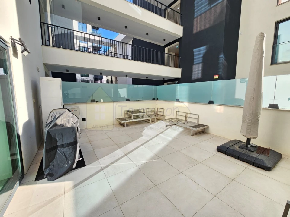 Apartamento T2 para Venda em Quarteira Foto 23