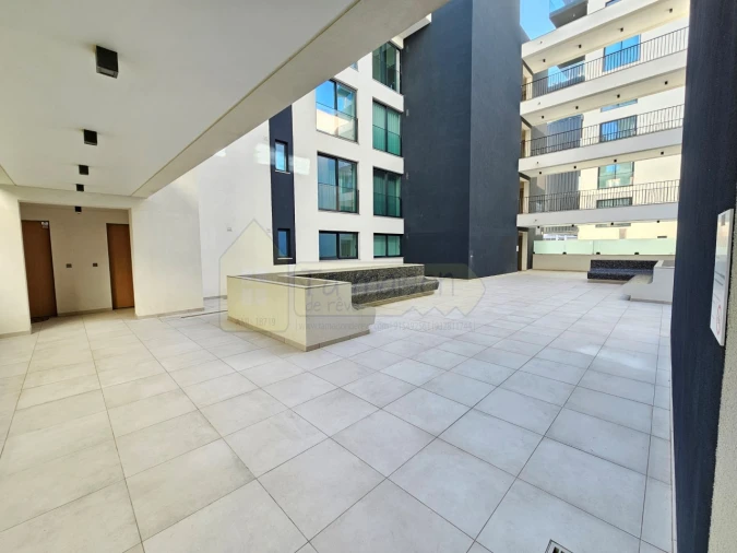 Apartamento T2 para Venda em Quarteira Foto 6