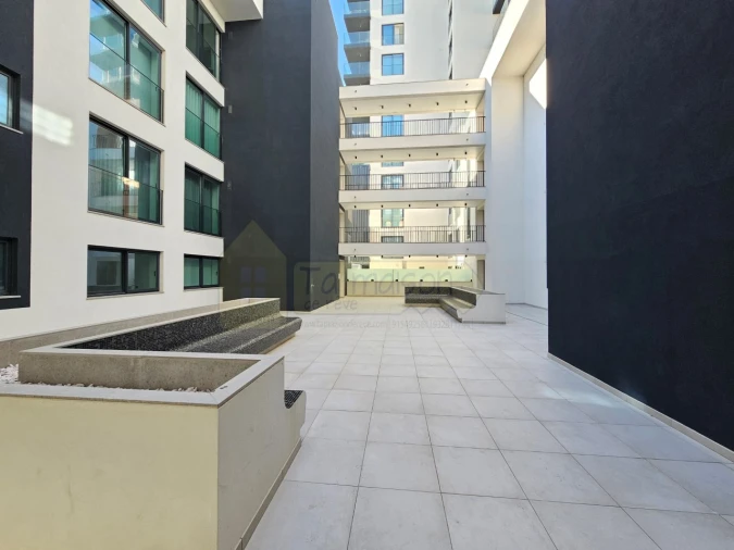 Apartamento T2 para Venda em Quarteira Foto 16