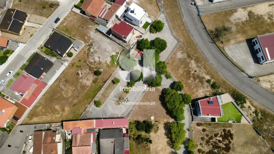 Terreno para Venda em Vieira de Leiria Foto 1