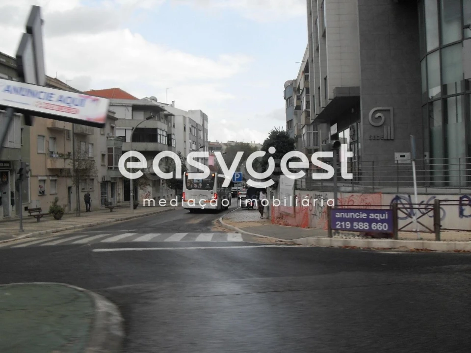 Loja para Venda em Alverca do Ribatejo e Sobralinho Foto 8